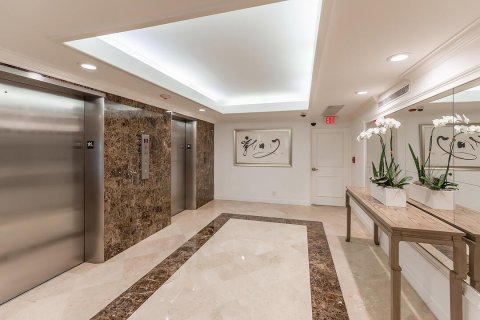 Condo in Palm Beach, Florida, 1 bedroom  № 2184920 - photo 27