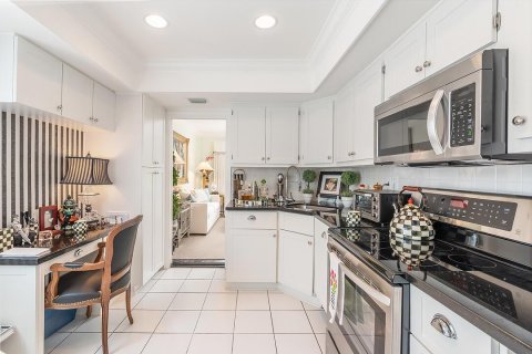 Condo in Palm Beach, Florida, 1 bedroom  № 2184920 - photo 13
