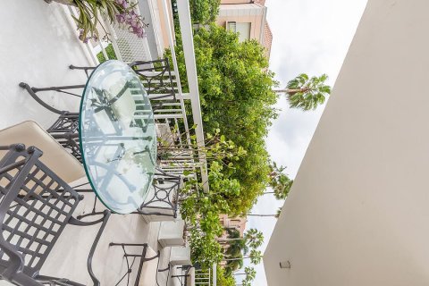Condo in Palm Beach, Florida, 1 bedroom  № 2184920 - photo 19