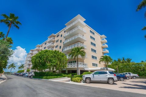Condo in Palm Beach, Florida, 1 bedroom  № 2184920 - photo 30