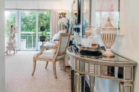 Condo in Palm Beach, Florida, 1 bedroom  № 2184920 - photo 7