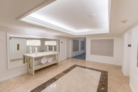 Condo in Palm Beach, Florida, 1 bedroom  № 2184920 - photo 28