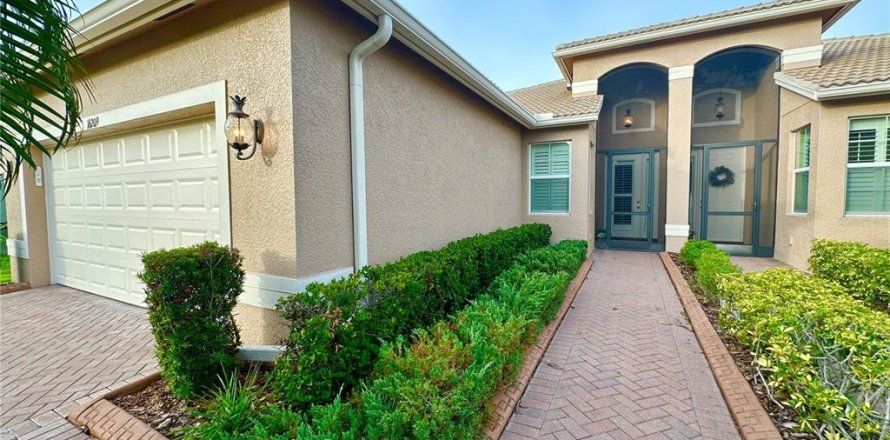 House in Wimauma, Florida 2 bedrooms, 141.58 sq.m. № 1837575