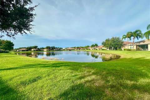 House in Wimauma, Florida 2 bedrooms, 141.58 sq.m. № 1837575 - photo 23