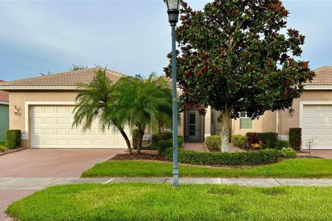 House in Wimauma, Florida 2 bedrooms, 141.58 sq.m. № 1837575 - photo 2
