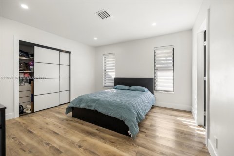 Casa en venta en Lighthouse Point, Florida, 4 dormitorios, 229.1 m2 № 2027096 - foto 21