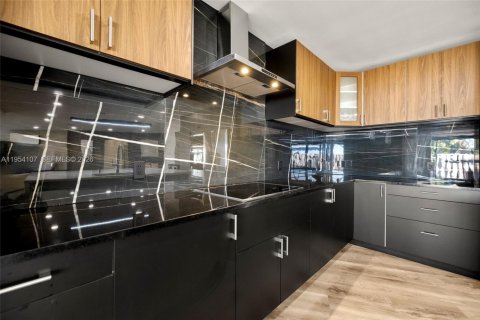 Casa en venta en Lighthouse Point, Florida, 4 dormitorios, 229.1 m2 № 2027096 - foto 11