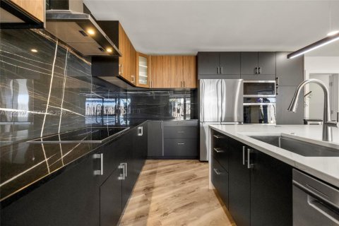 Casa en venta en Lighthouse Point, Florida, 4 dormitorios, 229.1 m2 № 2027096 - foto 12