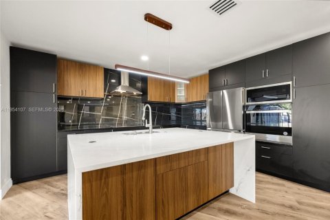 Casa en venta en Lighthouse Point, Florida, 4 dormitorios, 229.1 m2 № 2027096 - foto 9