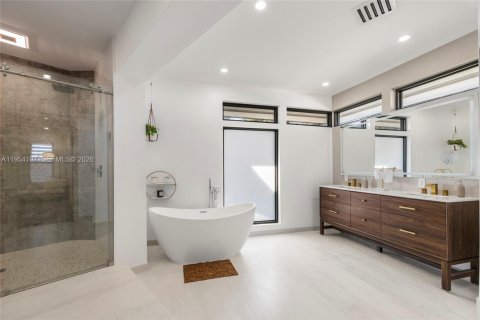 Casa en venta en Lighthouse Point, Florida, 4 dormitorios, 229.1 m2 № 2027096 - foto 30