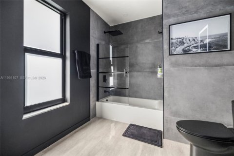 Casa en venta en Lighthouse Point, Florida, 4 dormitorios, 229.1 m2 № 2027096 - foto 20