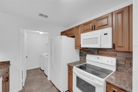 Copropriété à vendre à Cape Coral, Floride: 2 chambres, 113.62 m2 № 1843143 - photo 7