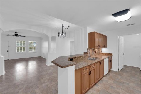Copropriété à vendre à Cape Coral, Floride: 2 chambres, 113.62 m2 № 1843143 - photo 10