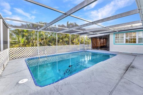 Casa en venta en Port Charlotte, Florida, 3 dormitorios, 116.5 m2 № 1724502 - foto 23