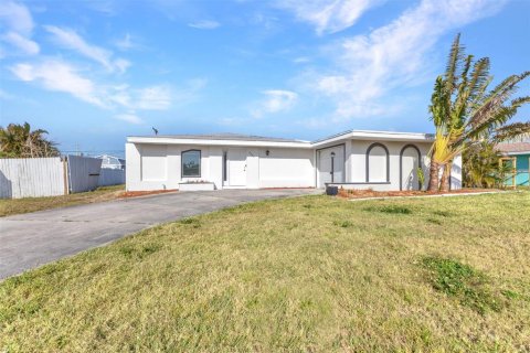 Casa en venta en Port Charlotte, Florida, 3 dormitorios, 116.5 m2 № 1724502 - foto 2