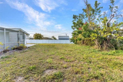 Casa en venta en Port Charlotte, Florida, 3 dormitorios, 116.5 m2 № 1724502 - foto 27