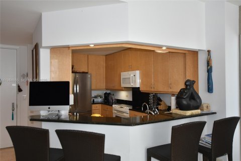 Condo in Miami, Florida, 3 bedrooms  № 2052994 - photo 26
