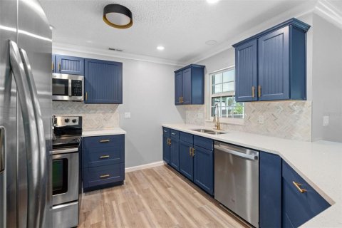House in Punta Gorda, Florida 3 bedrooms, 155.05 sq.m. № 1777087 - photo 8
