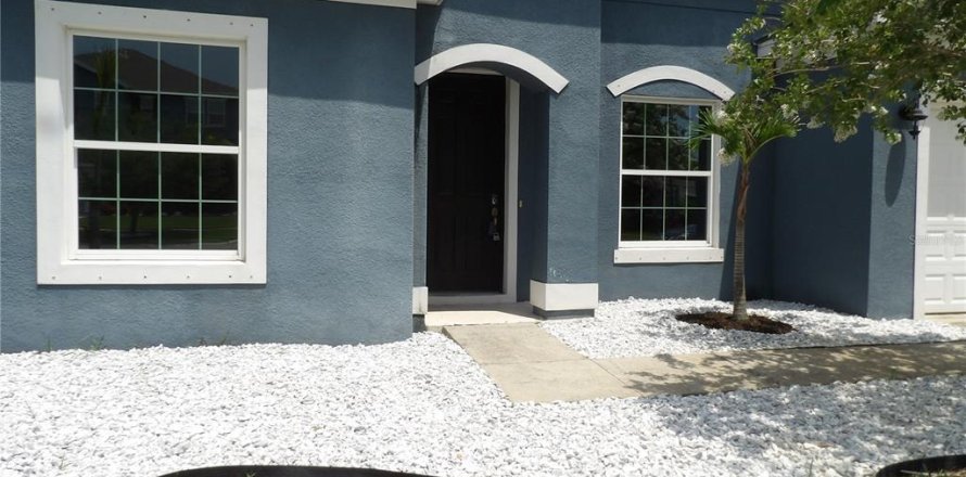 Villa ou maison à Riverview, Floride 4 chambres, 262.54 m2 № 2216124