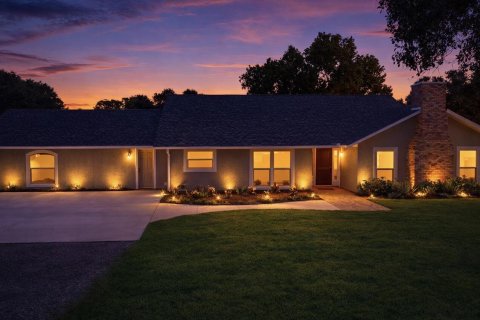 House in Vero Beach, Florida 4 bedrooms, 240.62 sq.m. № 2146170 - photo 5