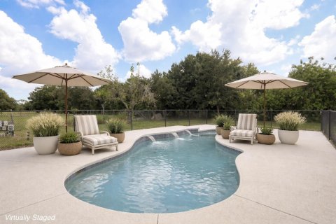 House in Vero Beach, Florida 4 bedrooms, 240.62 sq.m. № 2146170 - photo 4