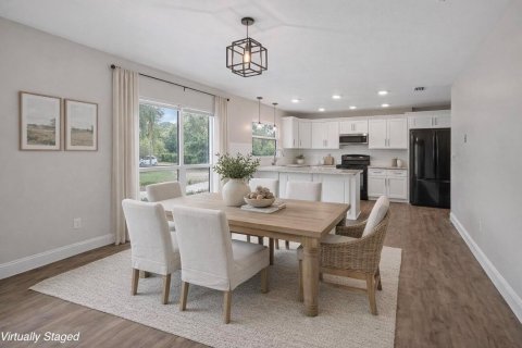 House in Vero Beach, Florida 4 bedrooms, 240.62 sq.m. № 2146170 - photo 10