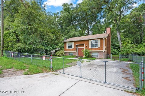 Villa ou maison à louer à Jacksonville, Floride: 3 chambres, 134.71 m2 № 881994 - photo 1