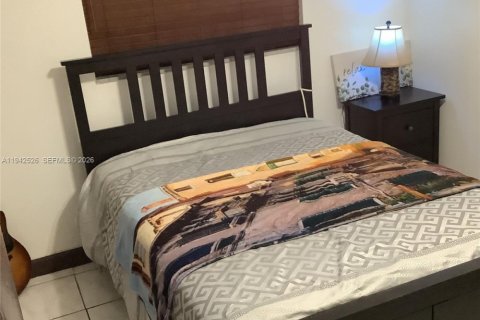 House in North Lauderdale, Florida 4 bedrooms № 2000240 - photo 29