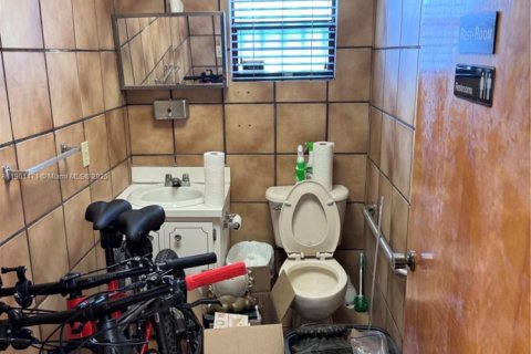 Immobilier commercial à vendre à Miami, Floride № 1953173 - photo 14