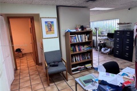 Immobilier commercial à vendre à Miami, Floride № 1953173 - photo 8