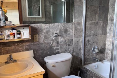 Immobilier commercial à vendre à Miami, Floride № 1953173 - photo 19