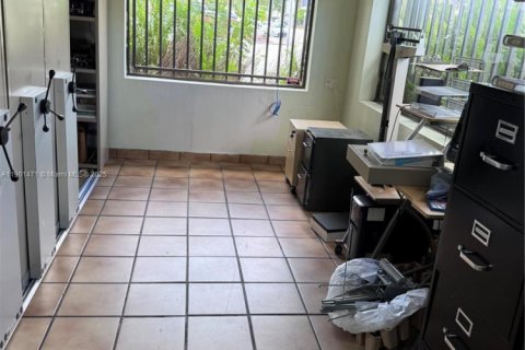 Immobilier commercial à vendre à Miami, Floride № 1953173 - photo 11