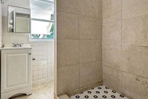 Снять в аренду виллу или дом в Форт-Лодердейл, Флорида 3 спальни, 78.78м2, № 1989530 - фото 6