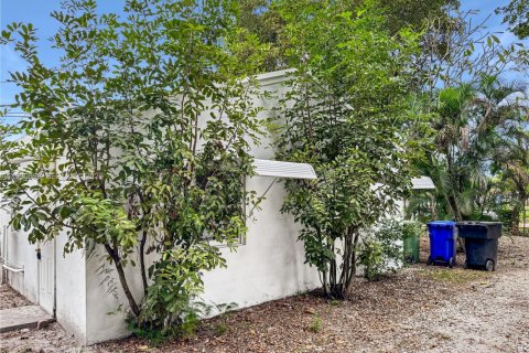 House in Fort Lauderdale, Florida 3 bedrooms, 78.78 sq.m. № 1989530 - photo 15