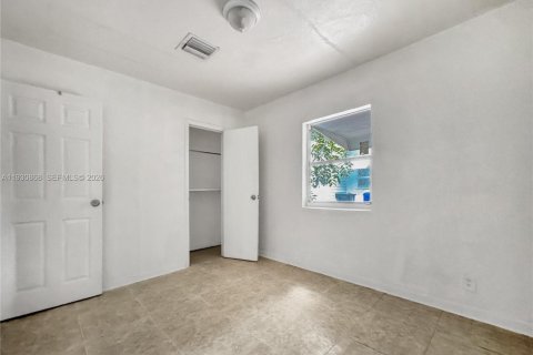 House in Fort Lauderdale, Florida 3 bedrooms, 78.78 sq.m. № 1989530 - photo 12