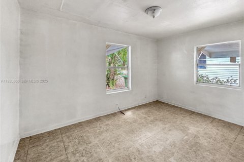 Снять в аренду виллу или дом в Форт-Лодердейл, Флорида 3 спальни, 78.78м2, № 1989530 - фото 7