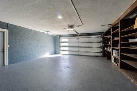 Villa ou maison à louer à New Port Richey, Floride: 4 chambres, 250.84 m2 № 2386156 - photo 12