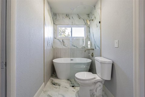 Villa ou maison à louer à New Port Richey, Floride: 4 chambres, 250.84 m2 № 2386156 - photo 22