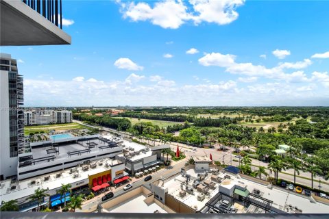 Condo in Doral, Florida, 3 bedrooms  № 1889257 - photo 14