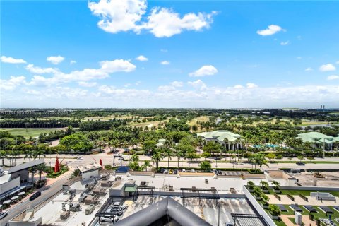 Condo in Doral, Florida, 3 bedrooms  № 1889257 - photo 15