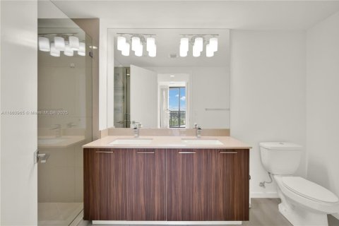 Condo in Doral, Florida, 3 bedrooms  № 1889257 - photo 21