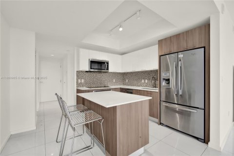 Condo in Doral, Florida, 3 bedrooms  № 1889257 - photo 5