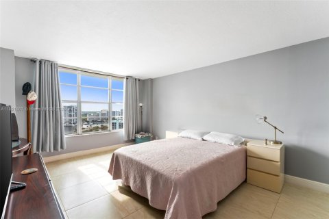 Купить кондоминиум в Холливуд, Флорида 1 спальня, 83.61м2, № 1943884 - фото 17