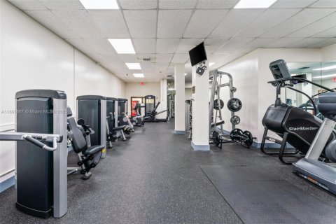 Купить кондоминиум в Холливуд, Флорида 1 спальня, 83.61м2, № 1943884 - фото 25