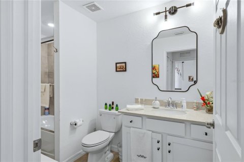 Condo in Bradenton, Florida, 2 bedrooms  № 2217849 - photo 27