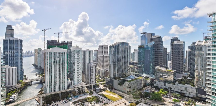 Condo in Miami, Florida, 2 bedrooms  № 2057000