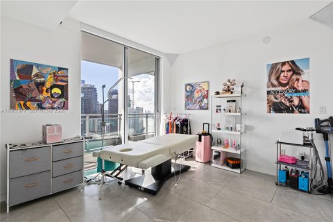 Condo in Miami, Florida, 2 bedrooms  № 2057000 - photo 14