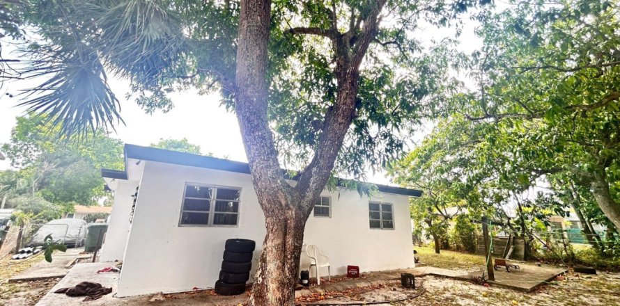 Casa en Fort Lauderdale, Florida 6 dormitorios, 209.49 m2 № 1216131