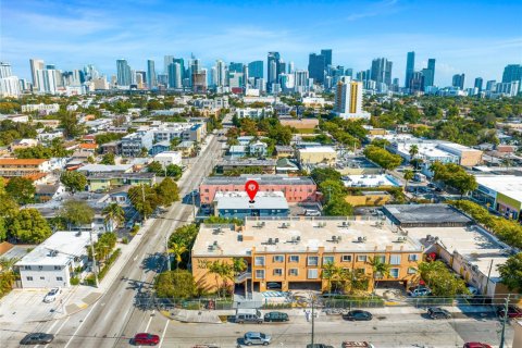 Propiedad comercial en venta en Miami, Florida № 1984813 - foto 15