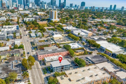 Propiedad comercial en venta en Miami, Florida № 1984813 - foto 19